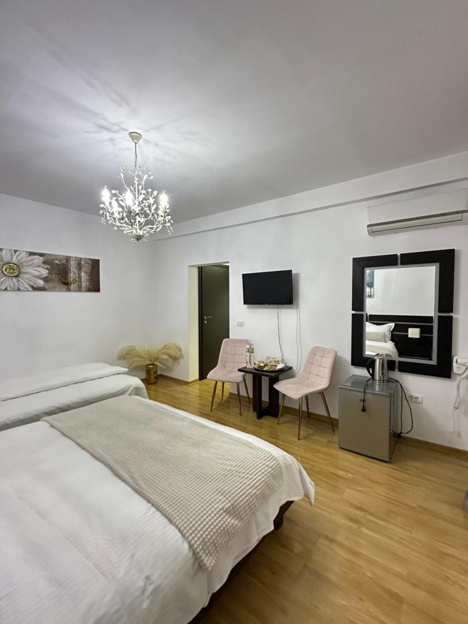 Vila Zoe Bucharestairport&Therme&Parking Отопени Екстериор снимка